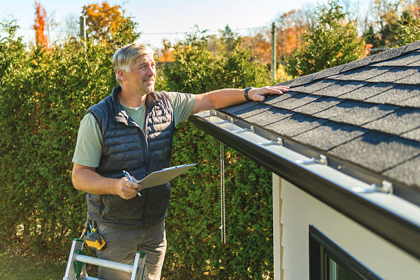 Professional Roofing technician working in Monroe, SD